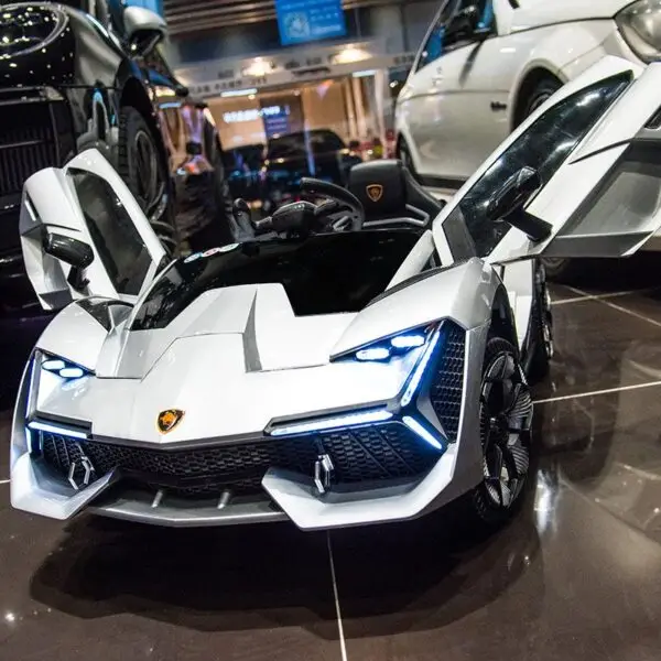 Auto Eléctrico Infantil FWE-04 – HyperSport de Lujo con Control Remoto